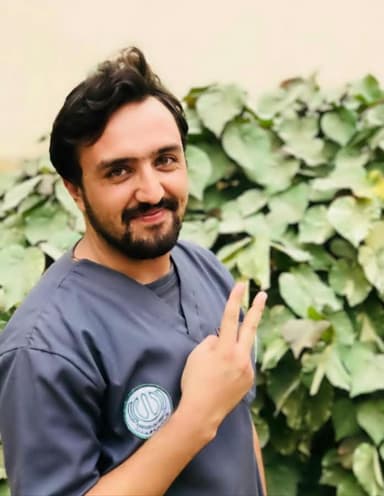 DR FAROOQ